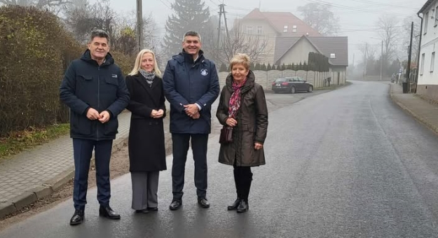 Kolejna inwestycja drogowa Powiatu Ząbkowickiego zakończona. Blisko 1,7 km nowej nawierzchni