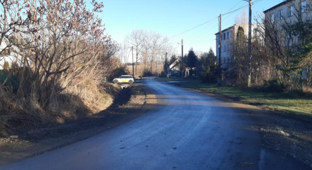 Zakończono przebudowę drogi w Stoszowicach. Nową nawierzchnię zyskał ponad 900-metrowy odcinek