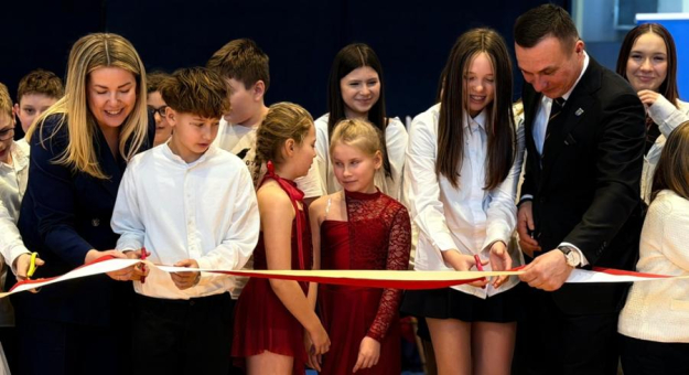 Wyremontowana po powodzi hala sportowa w Kamieńcu Ząbkowickim oficjalnie otwarta