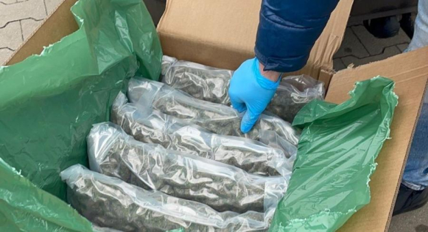 Ząbkowiccy policjanci przechwycili 59 kg marihuany. 32-latek trafił do aresztu