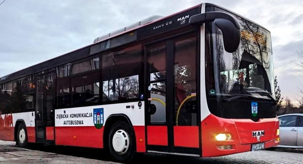 Utrudnienia w kursowaniu Ziębickiej Komunikacji Autobusowej z powodu oblodzenia dróg