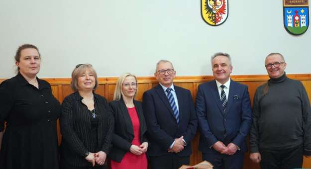 Powiatowy Lekarz Weterynarii odszedł na emeryturę. XX sesja Rady Powiatu Ząbkowickiego