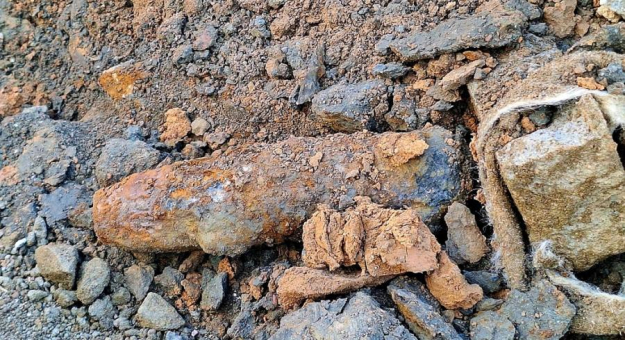 Specjaliści zabrali niewybuch, który zostanie bezpiecznie przetransportowany i zneutralizowany