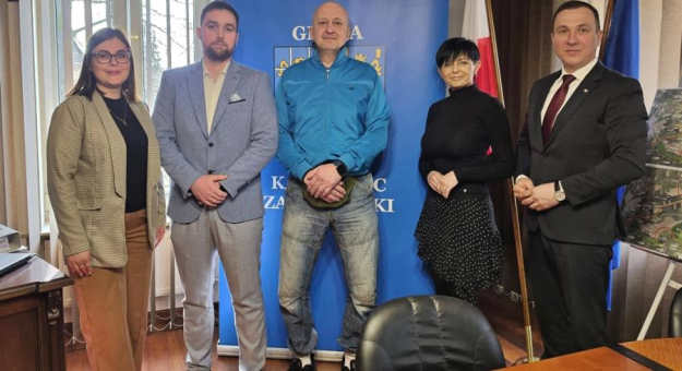 Nowe wsparcie dla mieszkańców – gmina Kamieniec Ząbkowicki rozpoczęła współpracę z fizjoterapeutami