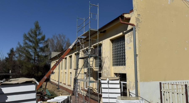 Ruszyła termomodernizacja sali gimnastycznej Szkoły Podstawowej nr 4 w Ziębicach