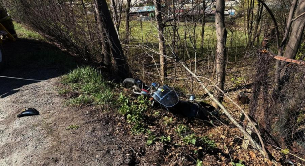 	Motocyklista wypadł z drogi. Utrudnienia na drodze krajowej nr 46 w Złotym Stoku