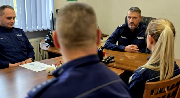 Nowe stopnie, nowe wyzwania. Trzech policjantów zasiliło korpus aspirantów