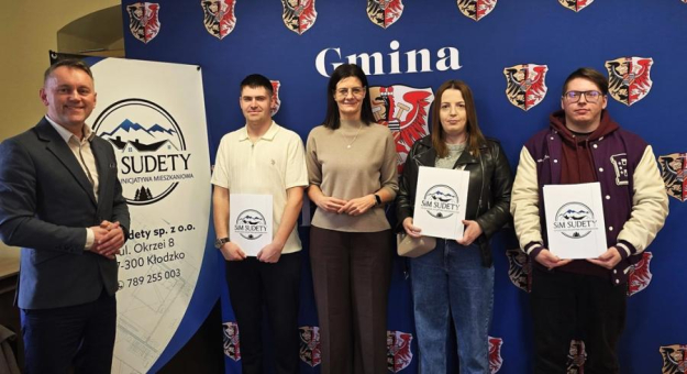 Kolejne umowy podpisane! Mieszkania w Złotym Stoku coraz bliżej nowych lokatorów