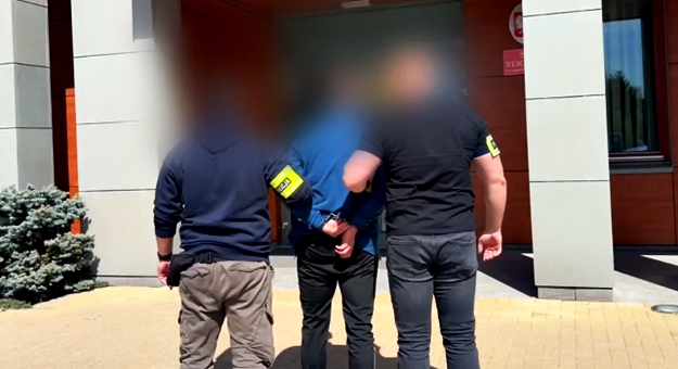 Narkotyki, amunicja i areszt. 26-latek zatrzymany w trakcie kontroli drogowej trafił za kratki