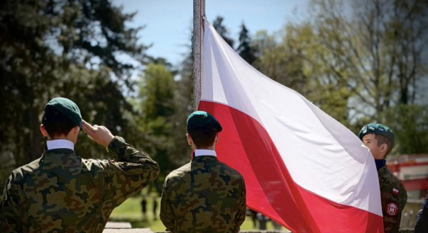 Uroczyste obchody 235. rocznicy Konstytucji 3 Maja i Dnia św. Floriana w Henrykowie