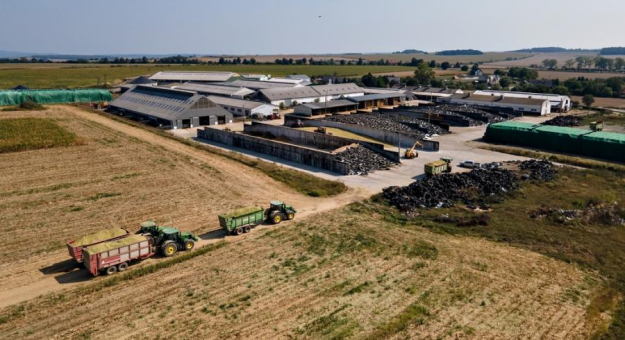 Ośrodek Hodowli Zarodowej (OHZ) w Kamieńcu Ząbkowickim to jedno z najważniejszych przedsiębiorstw rolnych w Polsce, gospodarujące na obszarze ponad 5000 hektarów