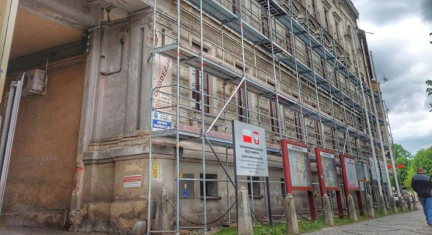 Rozpoczął się remont Urzędu Miejskiego w Ząbkowicach Śląskich