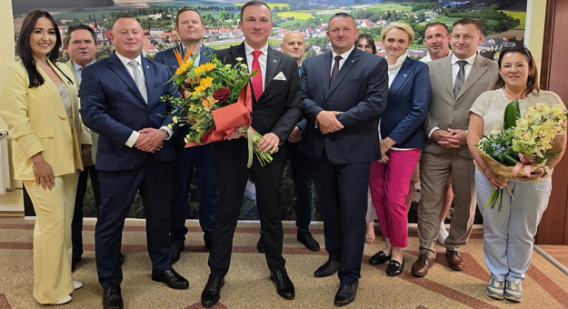 Burmistrz Sylwester Kowal z wotum zaufania i jednogłośnym absolutorium