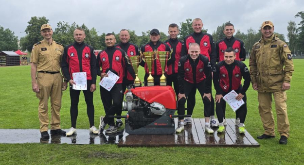 Strażacy-zawodowcy z Ząbkowic Śląskich mistrzami Dolnego Śląska w sporcie pożarniczym