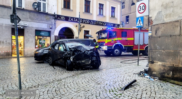 Do tragicznego wypadku, w którym zginęli 48-letni mężczyzna i jego 9-letni syn doszło 10 czerwca przed godz. 17 na ul. Głównej w Bardzie
