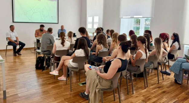 Studenci architektury pracują nad koncepcjami zagospodarowania Ziębic. Trwają tygodniowe praktyki