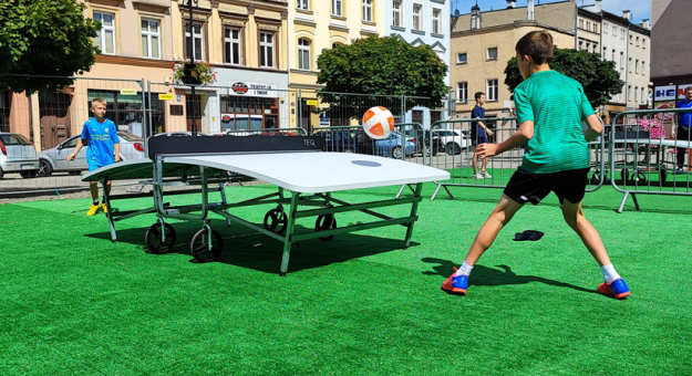 Sportowe emocje podczas Dni i Nocy Krzywej Wieży. Rusza V Ząbkowicki Turniej Teqball