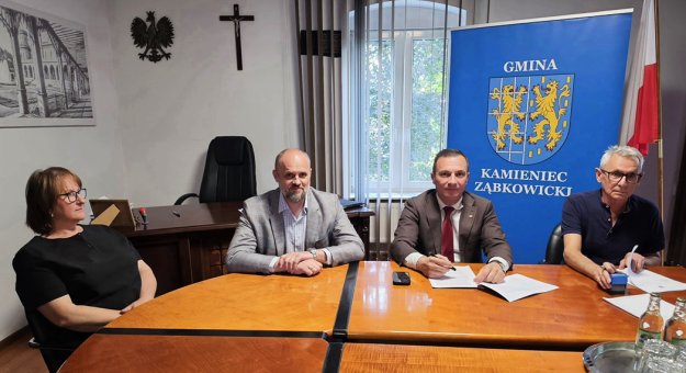Umowa podpisana. Rusza przebudowa ul. Basztowej w Kamieńcu Ząbkowickim