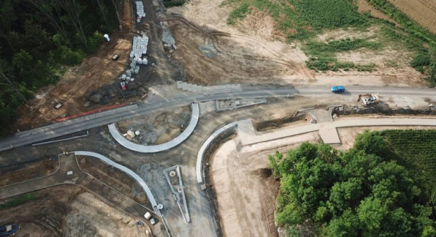 Trwa budowa dojazdu do strefy inwestycyjnej Euro-Park Ząbkowice. Inwestycja nabiera kształtów
