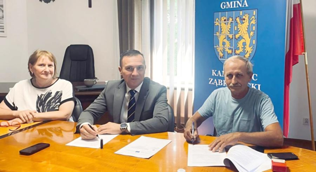 7 sierpnia podpisano umowę na realizację projektu „Turysto, siądź pod mym liściem…”. 