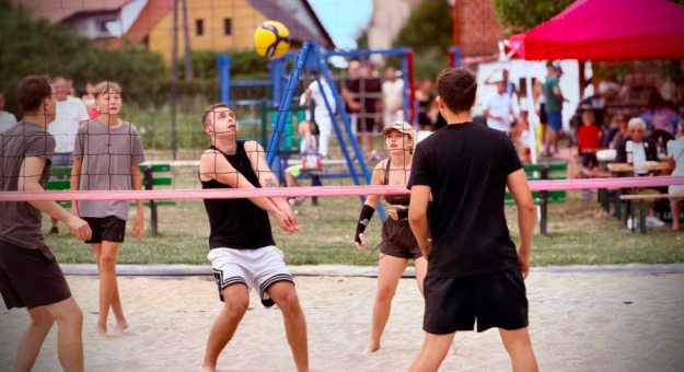 Piknik sportowo-rodzinny odbył się w Dębowcu