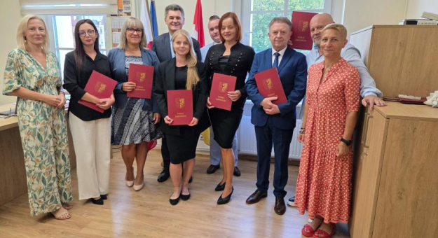 Kolejni nauczyciele szkół Powiatu Ząbkowickiego z awansem zawodowym