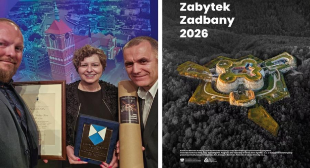 Podczas uroczystej gali w Gdańsku, tytuł „Zabytek Zadbany 2026” odebrali przedstawiciele Twierdzy Srebrna Góra – Katarzyna Ruszkowska - wójt Gminy Stoszowice, prof. UAM dr hab. Grzegorz Podruczny oraz Grzegorz Basiński - kerownik ds. remontowo-konserwatorskich Twierdzy Srebrna Góra sp. z o.o. 
