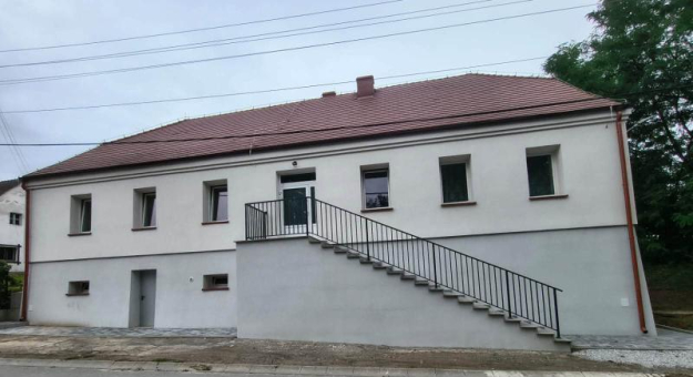 Świetlica w Piotrowicach Polskich po remoncie. Budynek przeszedł termomodernizację