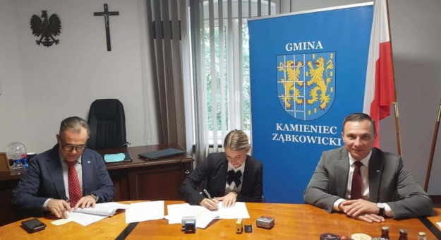 Podpisanie umowy na realizację prac