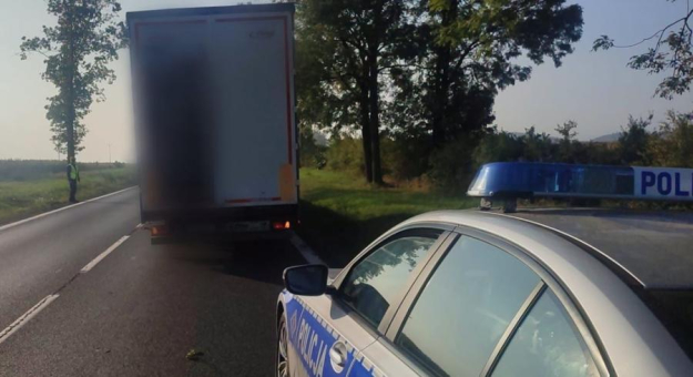 Awaria ciężarówki na krajowej ósemce